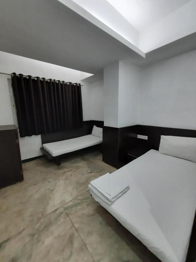Hotel Grand Suites Indore Buitenkant foto