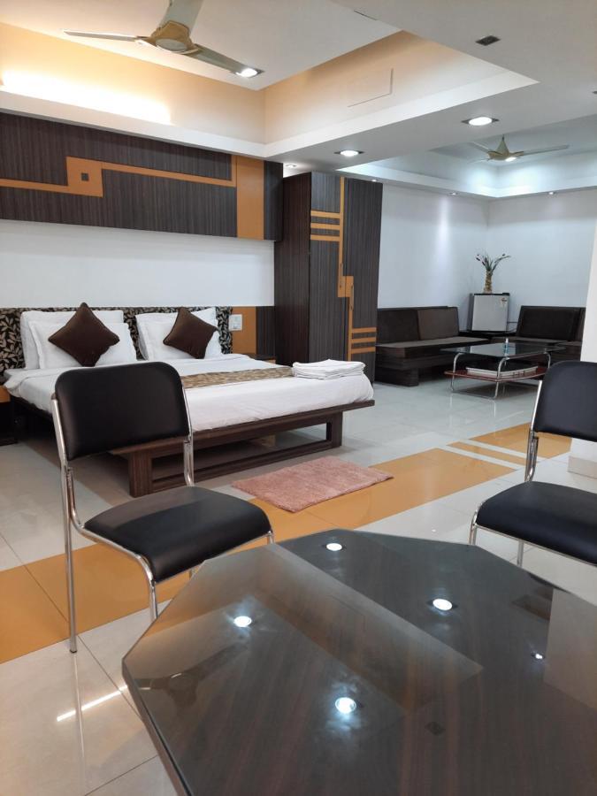 Hotel Grand Suites Indore Buitenkant foto