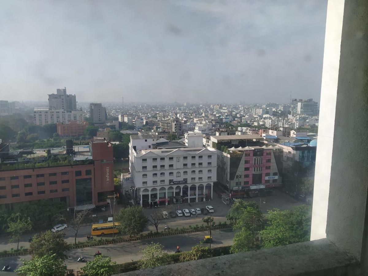 Hotel Grand Suites Indore Buitenkant foto