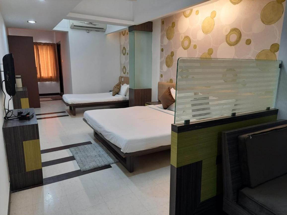 Hotel Grand Suites Indore Buitenkant foto