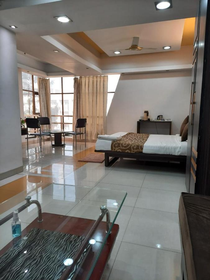 Hotel Grand Suites Indore Buitenkant foto