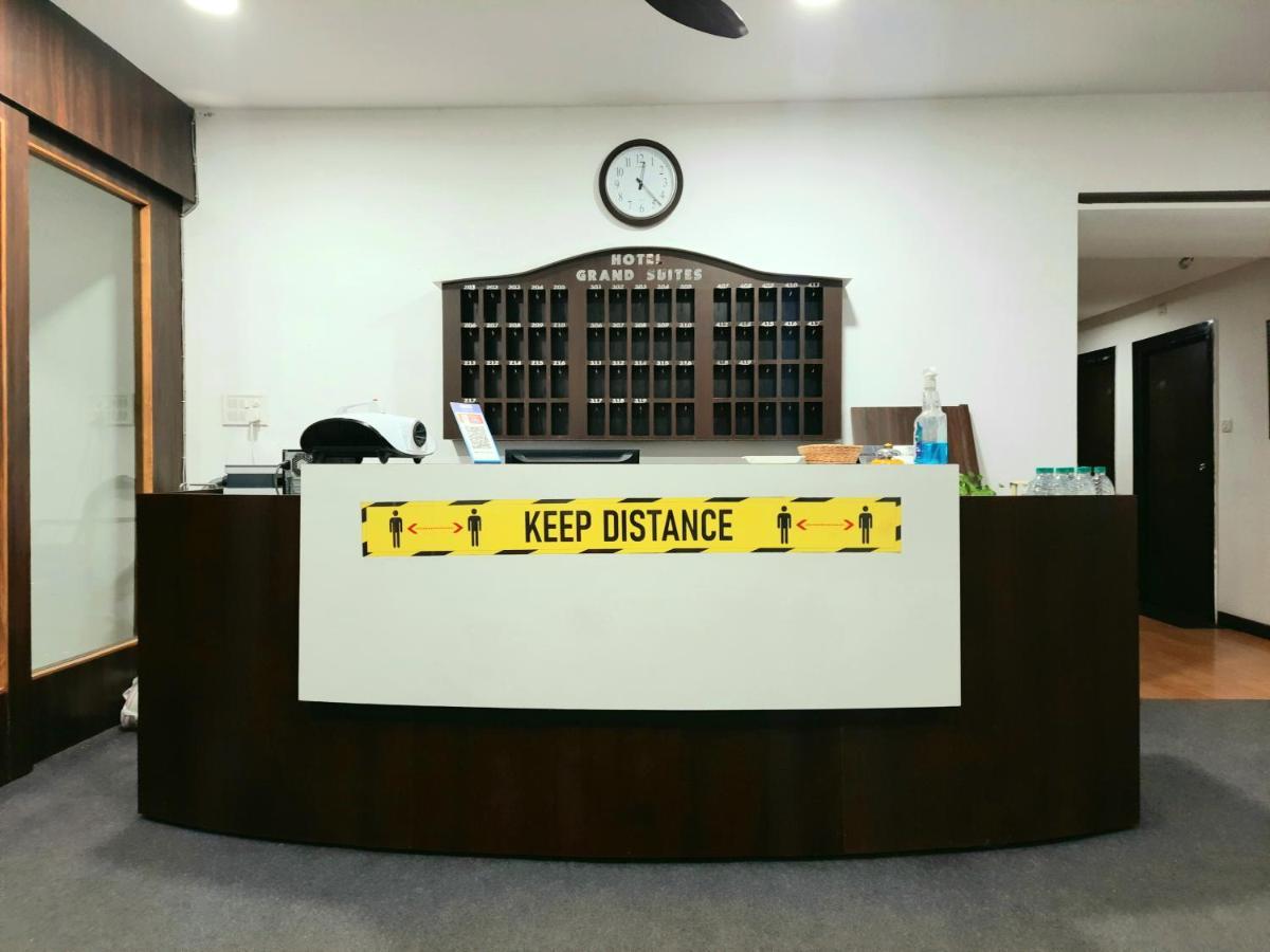 Hotel Grand Suites Indore Buitenkant foto