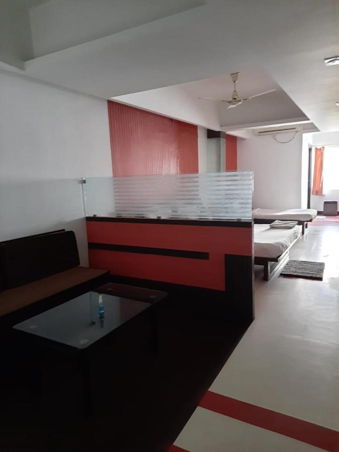 Hotel Grand Suites Indore Buitenkant foto